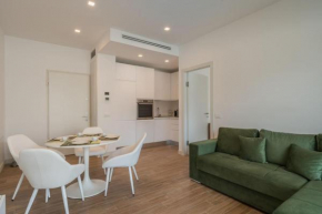 NEW! Exclusive Eur Apartment